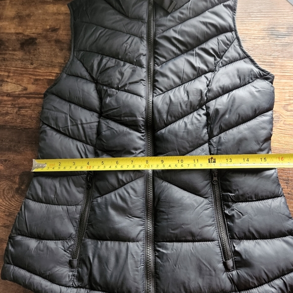 Black vest - Picture 9 of 10